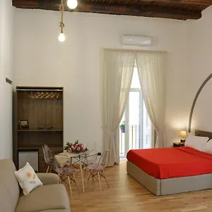 Domus 25 לינה וארוחת בוקר