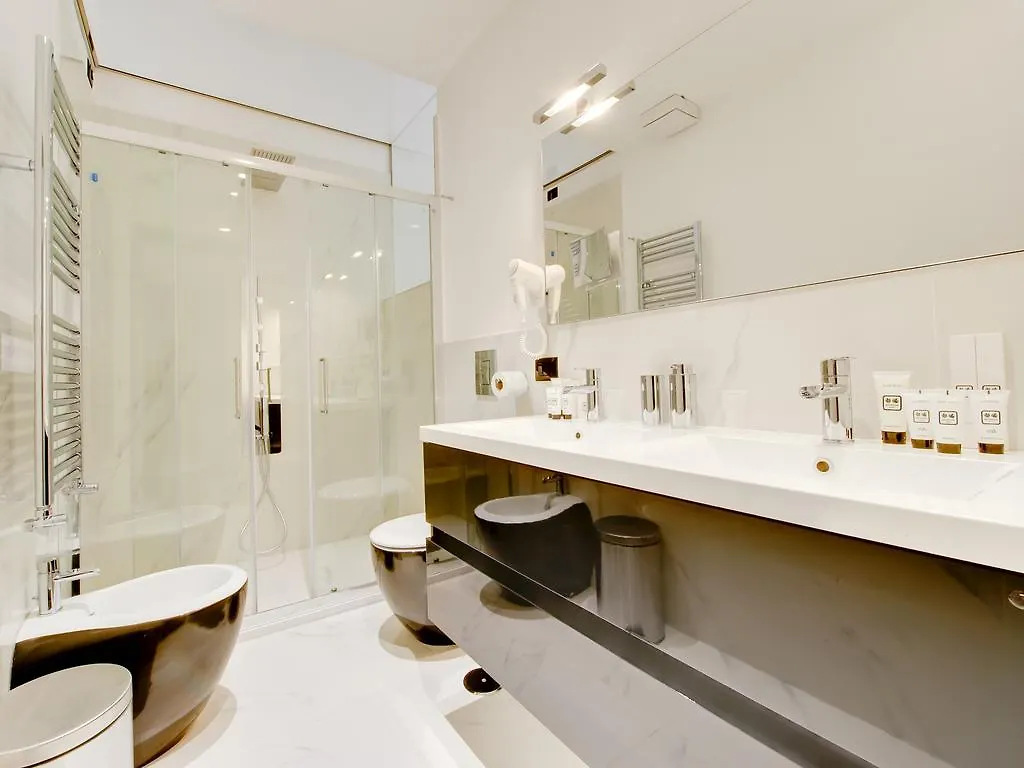 Queen Palace Suites Rome